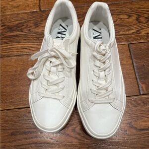 Zara Cream Lace-Up Sneakers